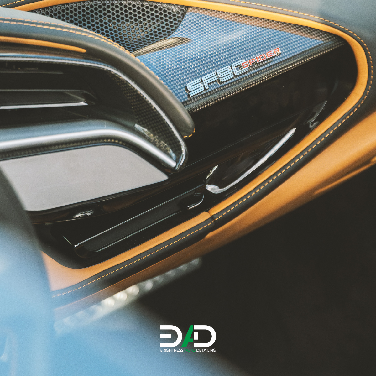 DETALHE INTERIOR AUTOMÓVEL